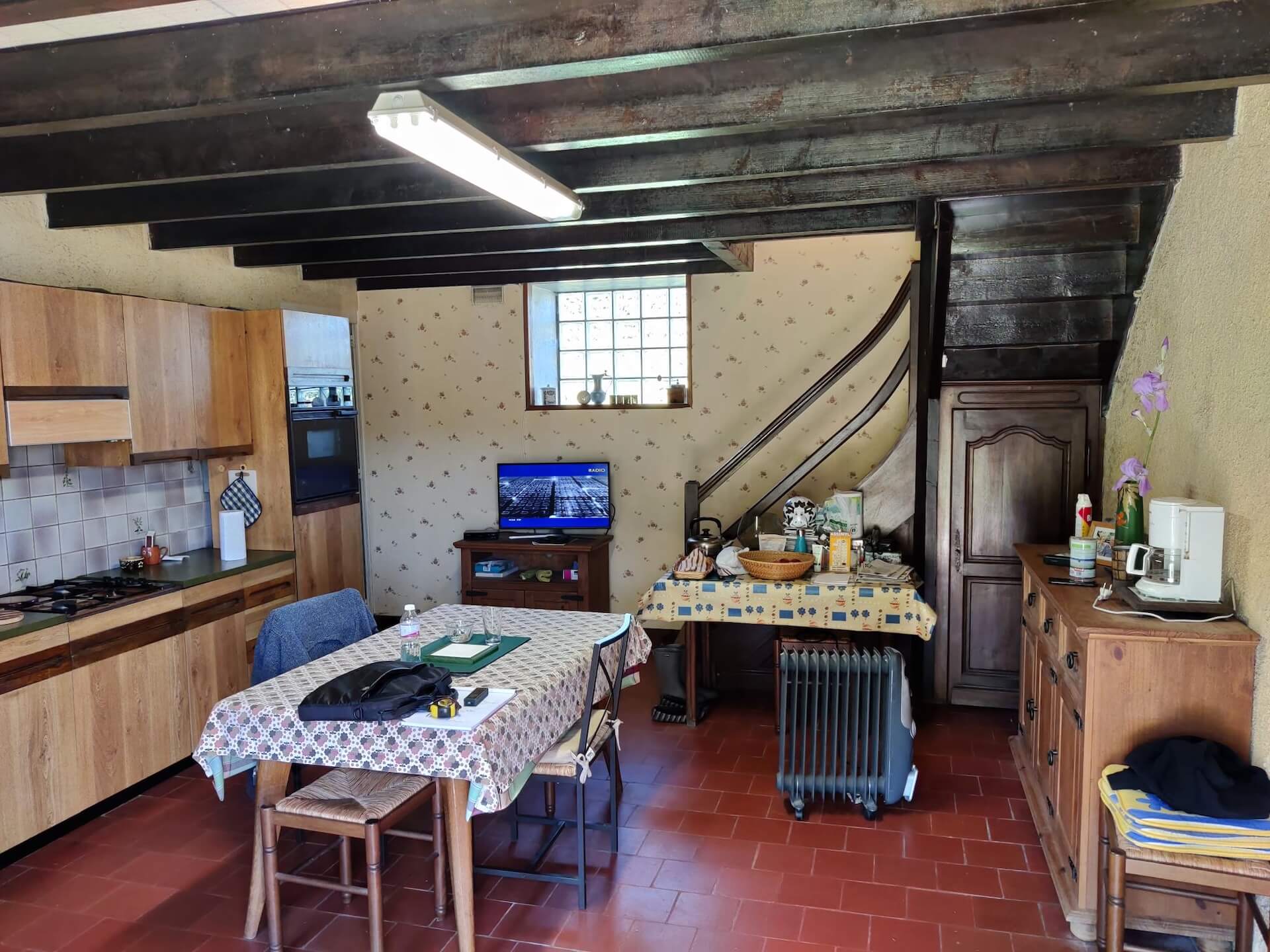 16   Cuisine Pierreclos Av Tvx